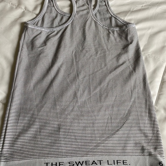 Lululemon Racer Back Tank - Picture 5 of 5